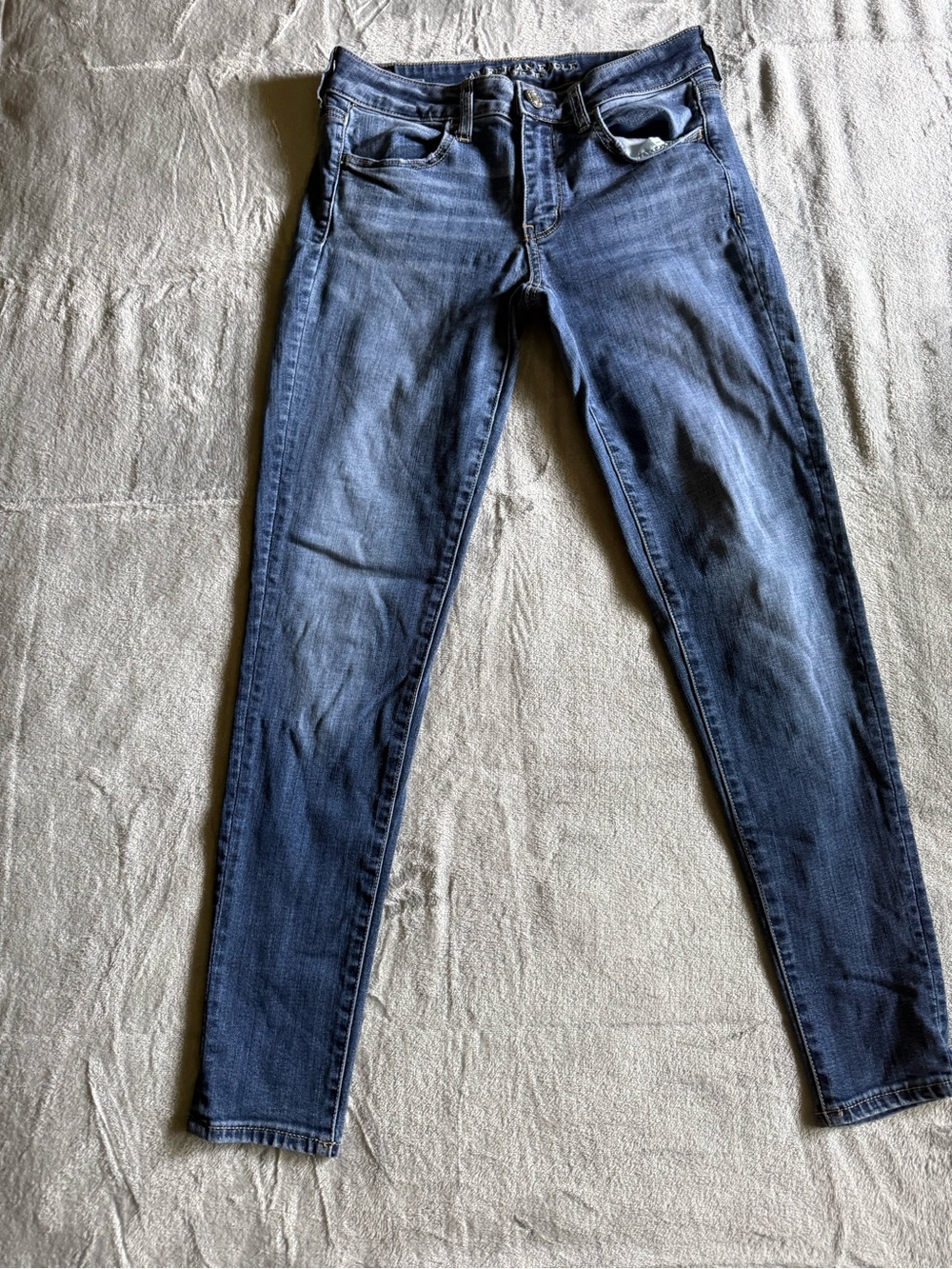 American Eagle Outfitters Women's Skinny Jeans - Medium Blue Stretch Denim
